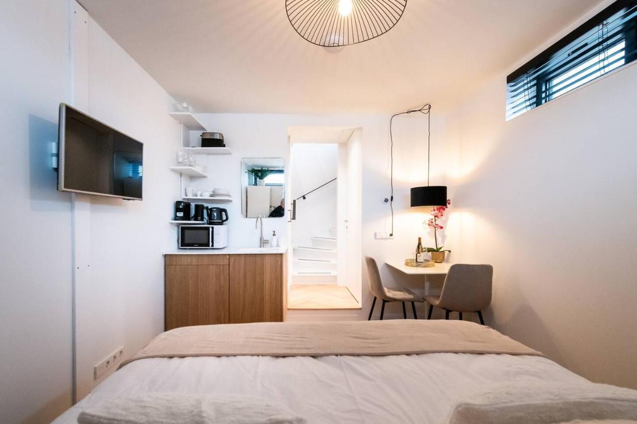 암스테르담 Beautiful Amstel Houseboat 아파트 외부 사진